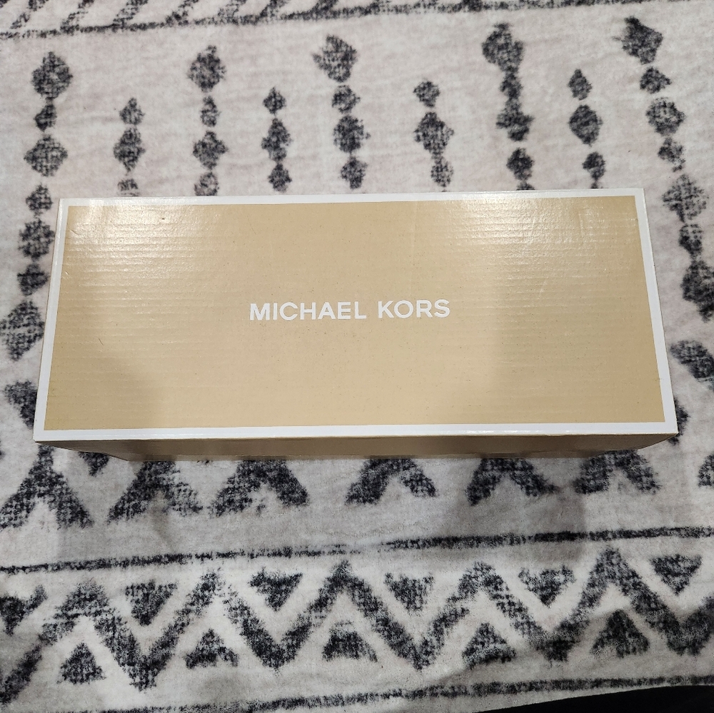 Michael Kors Orange Sandals Sleek Slide Design - Picture 4 of 4